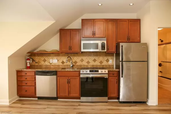 Greensboro, NC 27401,817 N Elm ST #H