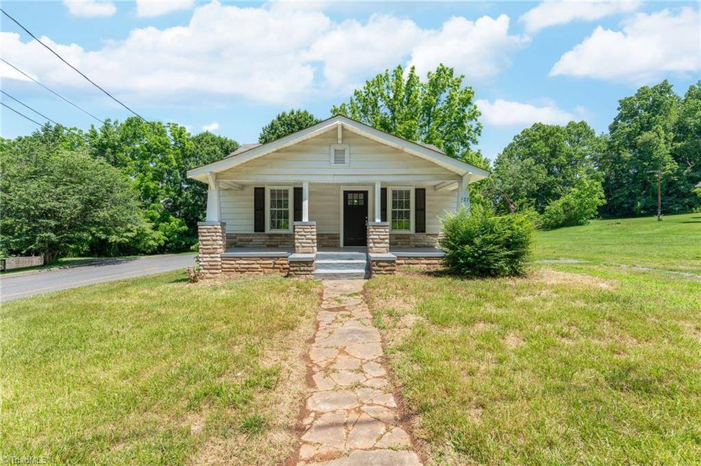 Winston-salem, NC 27105,127 Oak Summit RD