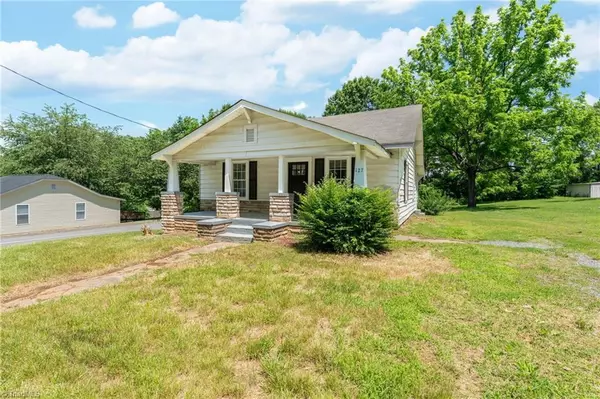 Winston-salem, NC 27105,127 Oak Summit RD