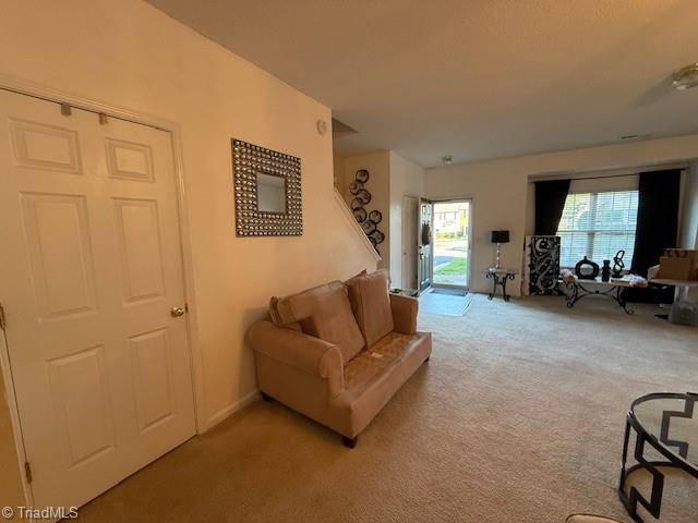 Greensboro, NC 27405,142 Queensberry CT