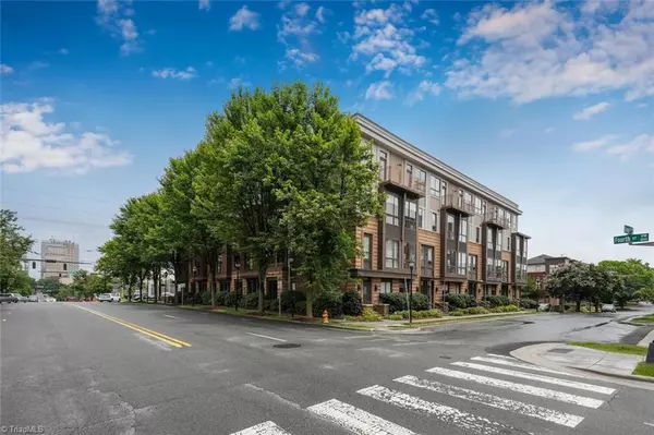 Winston-salem, NC 27101,381 Green ST N
