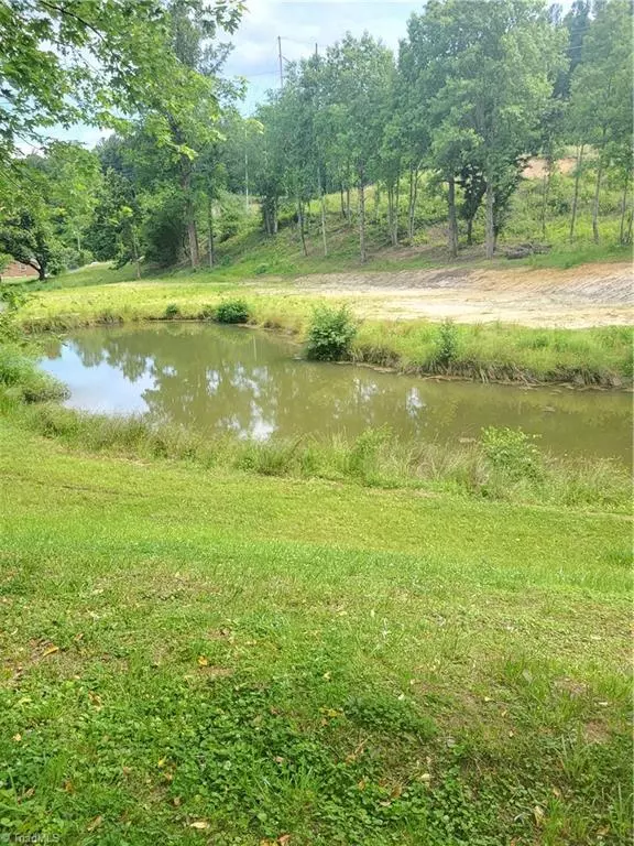 Millers Creek, NC 28651,3273 N Old Nc Highway 16