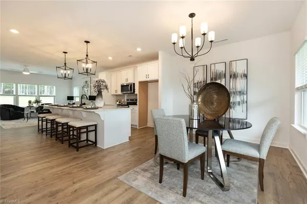 Winston-salem, NC 27105,6021 Crestridge LN #1003