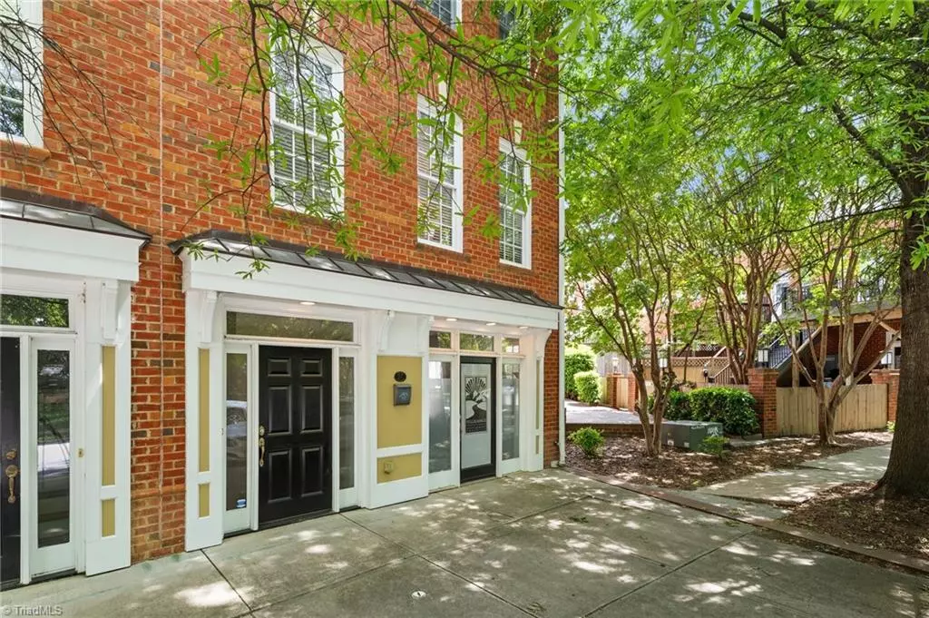 Greensboro, NC 27406,217 E Lewis ST