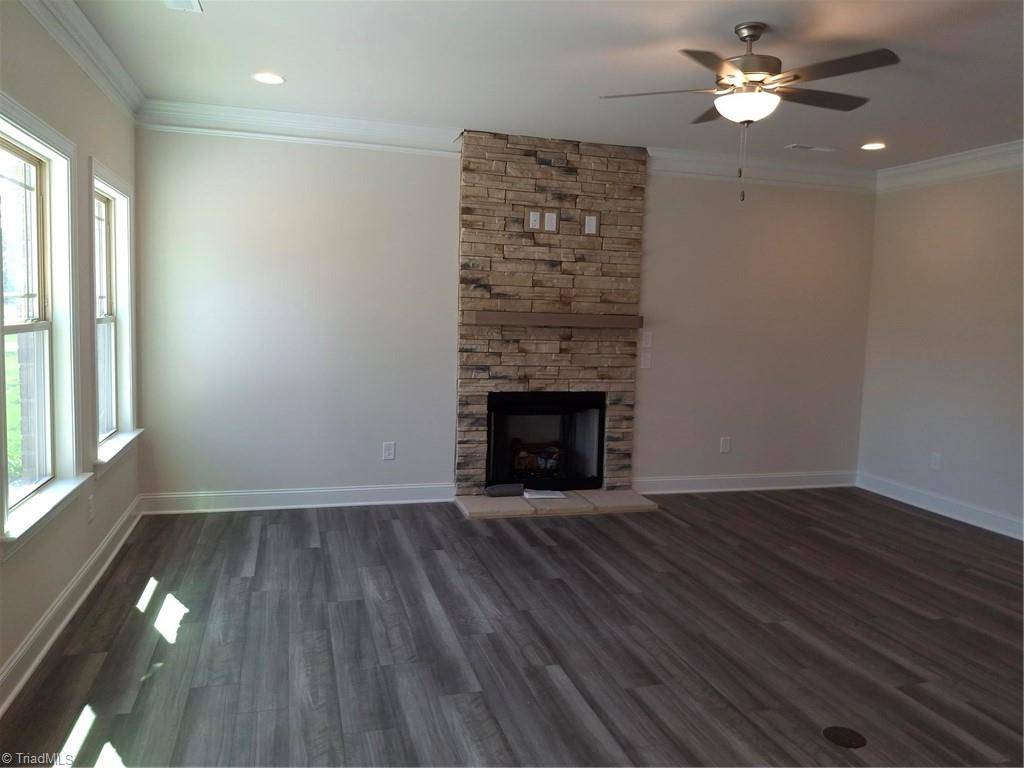 Burlington, NC 27215,1089 Tulloch CT #207