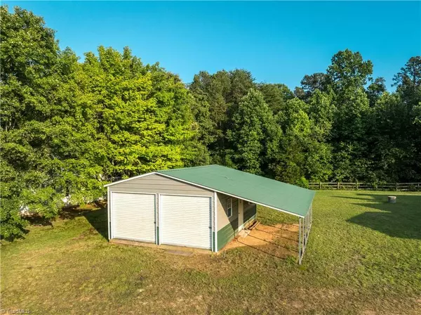 Yadkinville, NC 27055,2132 Courtney Huntsville RD