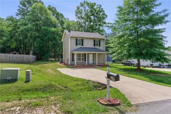 Thomasville, NC 27360,119 Pineywood ST