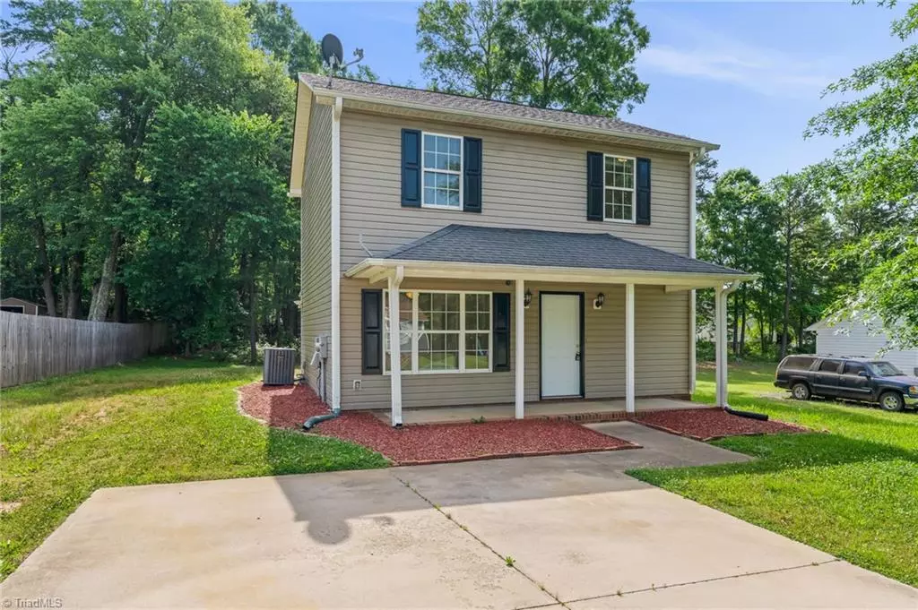 Thomasville, NC 27360,119 Pineywood ST