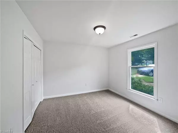 Greensboro, NC 27455,17 AppleTree LN