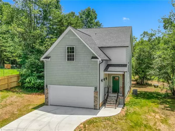 411 Motif LN, Winston-salem, NC 27107