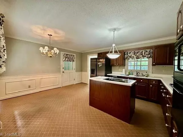 Lexington, NC 27295,102 Cherokee DR