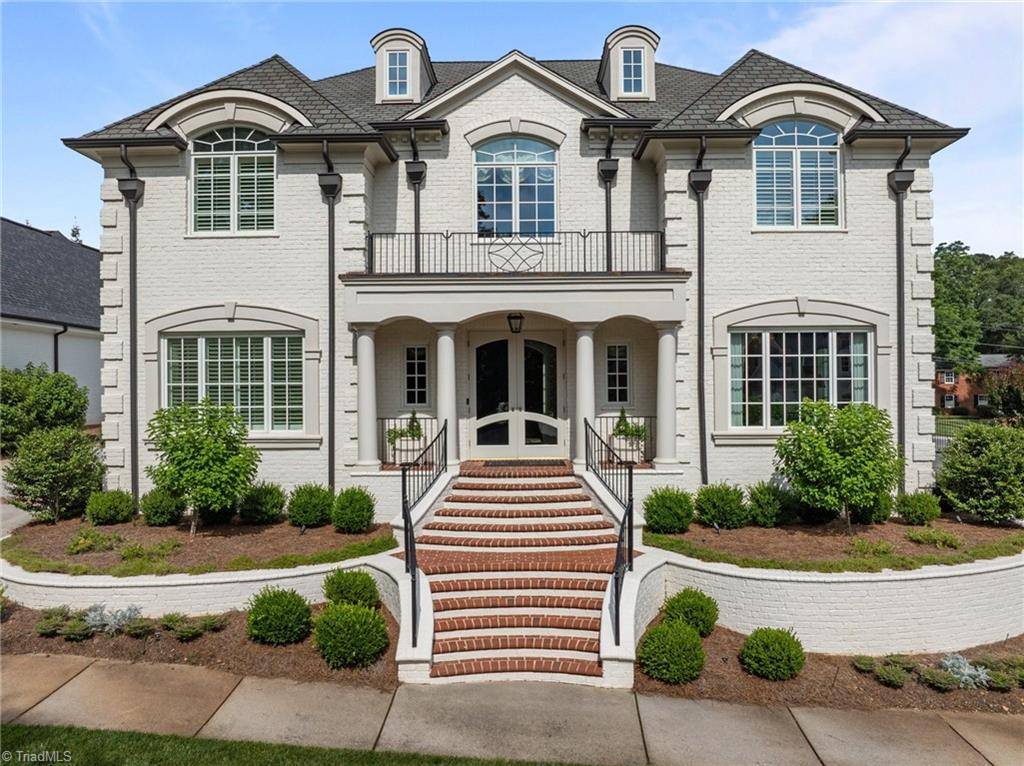 2990 Reynolds SQ, Winston-salem, NC 27106