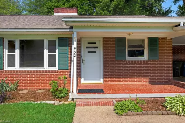 Winston-salem, NC 27105,932 Brownwood DR