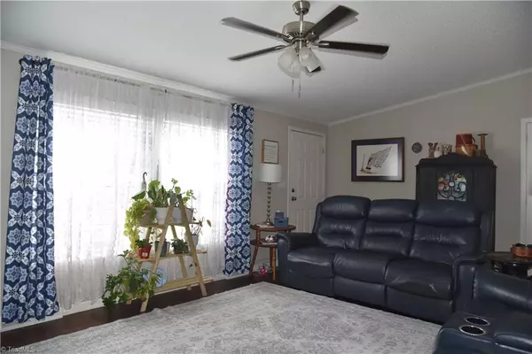 King, NC 27021,621 Southern RD