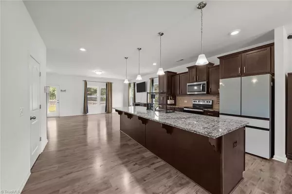 Burlington, NC 27215,2021 W Front ST