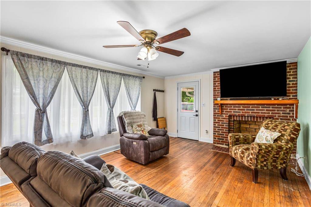 Winston-salem, NC 27105,5152 Davis RD