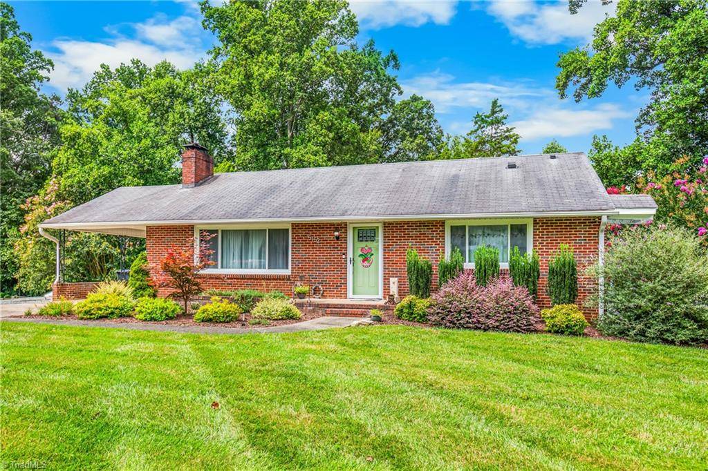Winston-salem, NC 27105,5152 Davis RD