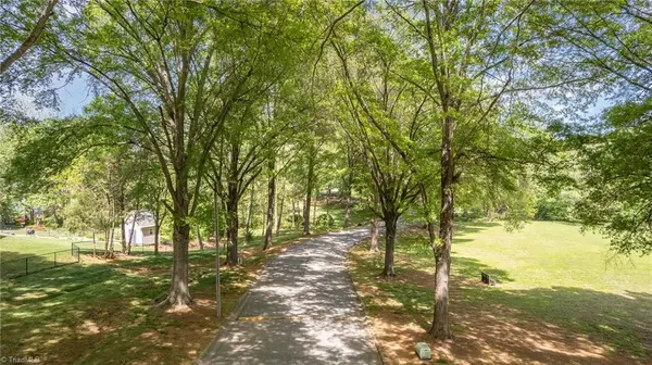 Winston-salem, NC 27103,2240 Sunderland RD #71N