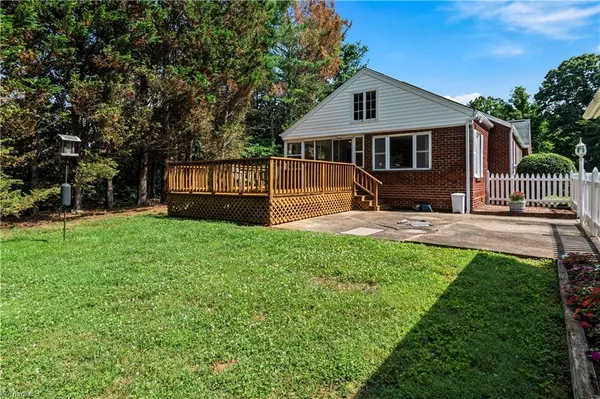 Pfafftown, NC 27040,7090 Reynolda RD