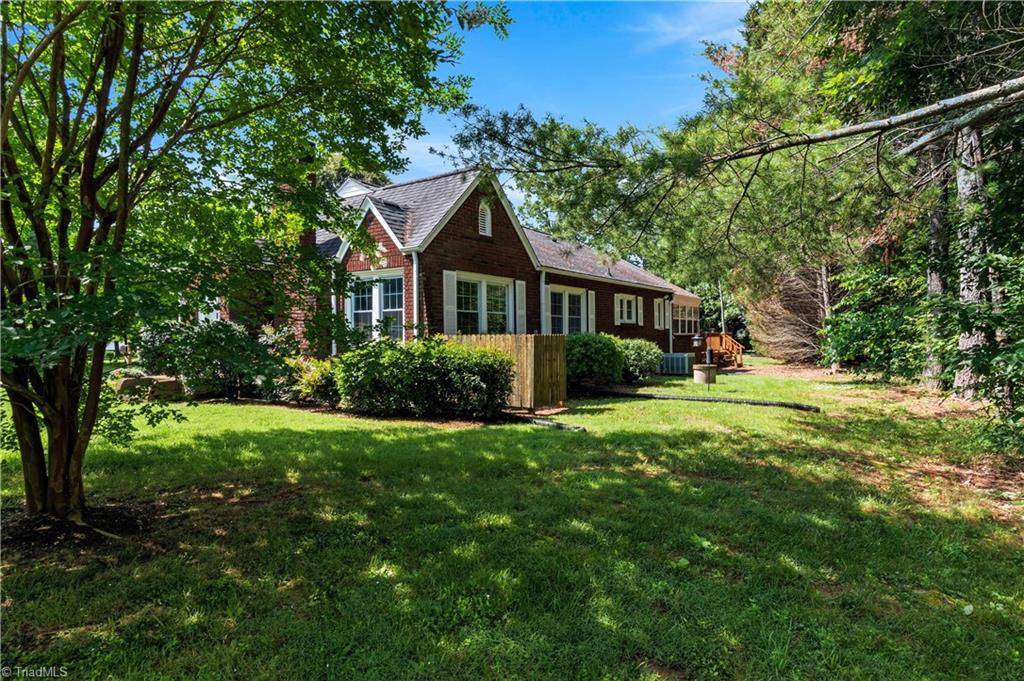 Pfafftown, NC 27040,7090 Reynolda RD