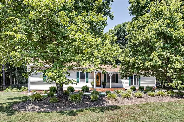 835 Pearleman Teague RD, Siler City, NC 27344