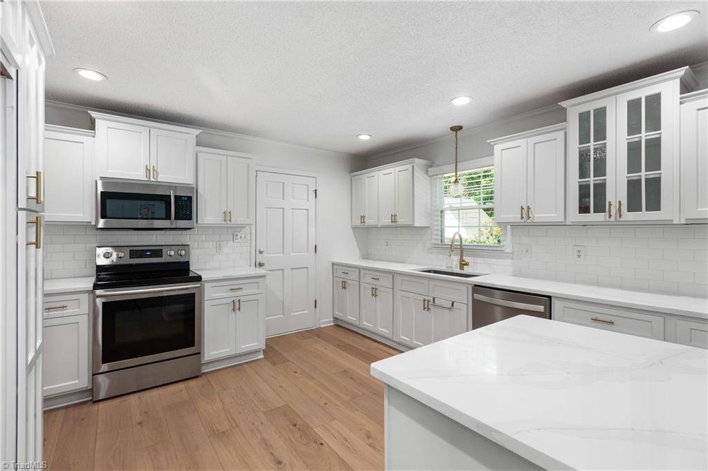 High Point, NC 27262,1509 Heathcliff RD