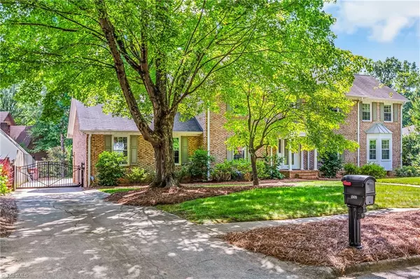 1509 Heathcliff RD, High Point, NC 27262