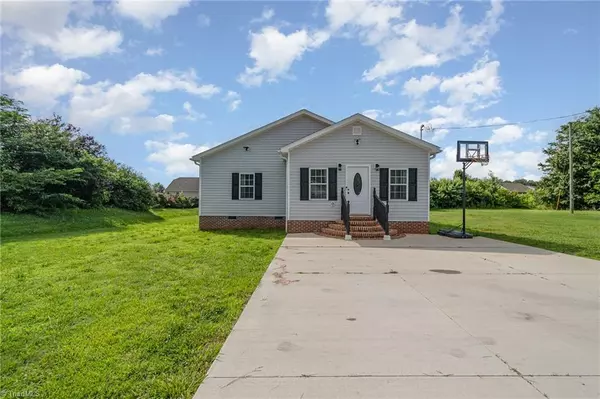 Lexington, NC 27295,12 Forest Hill RD