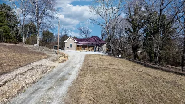 Mount Airy, NC 27030,845 Linville RD