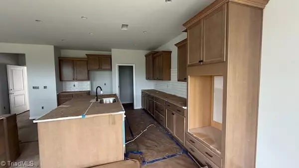 Lexington, NC 27295,192 Lavender LN