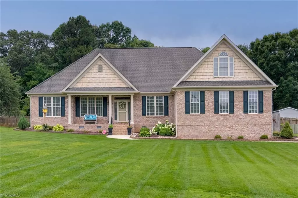 Kernersville, NC 27284,160 Serenity Pointe DR