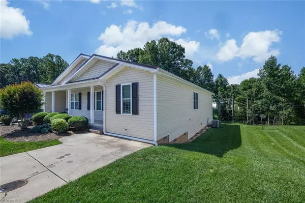 Kernersville, NC 27284,308 Tanner CT