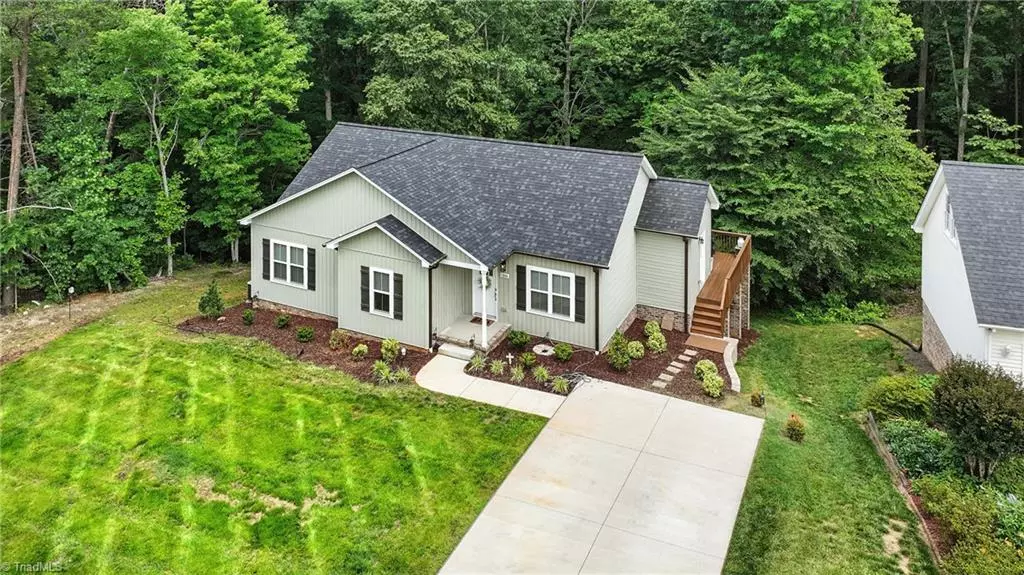 Reidsville, NC 27320,1206 Deerfield DR