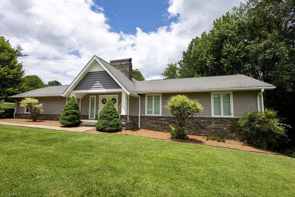 Mount Airy, NC 27030,123 Greenbriar ST