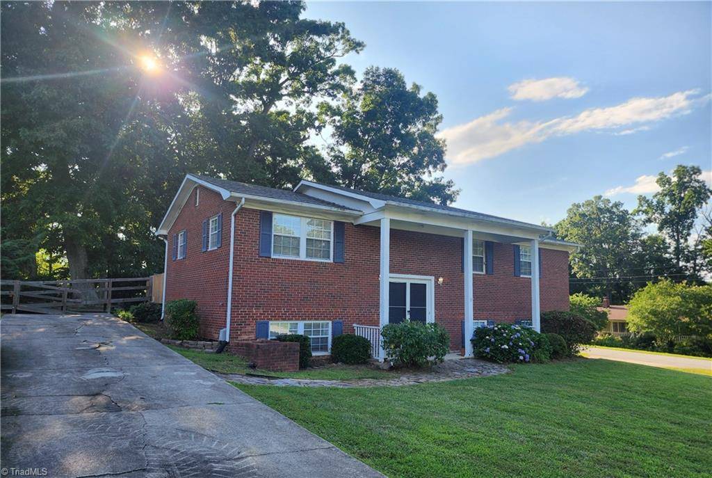 100 Craig DR, Archdale, NC 27263