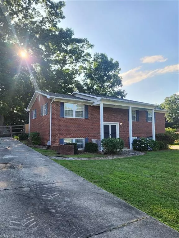 Archdale, NC 27263,100 Craig DR