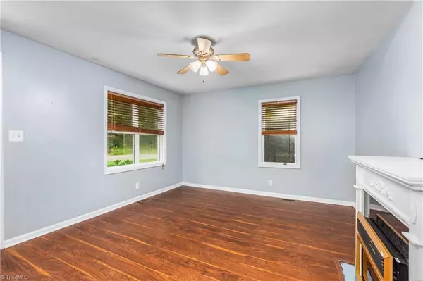 Pinnacle, NC 27043,1093 Gordon RD