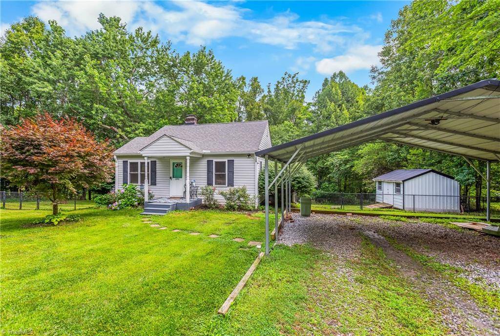 Pinnacle, NC 27043,1093 Gordon RD