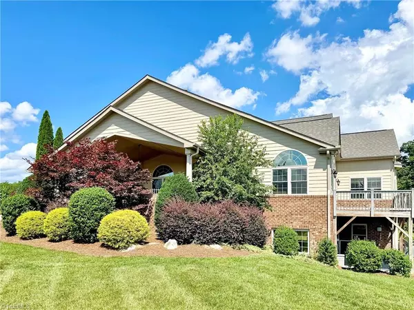 Greensboro, NC 27409,4302 Mossy Wood CIR