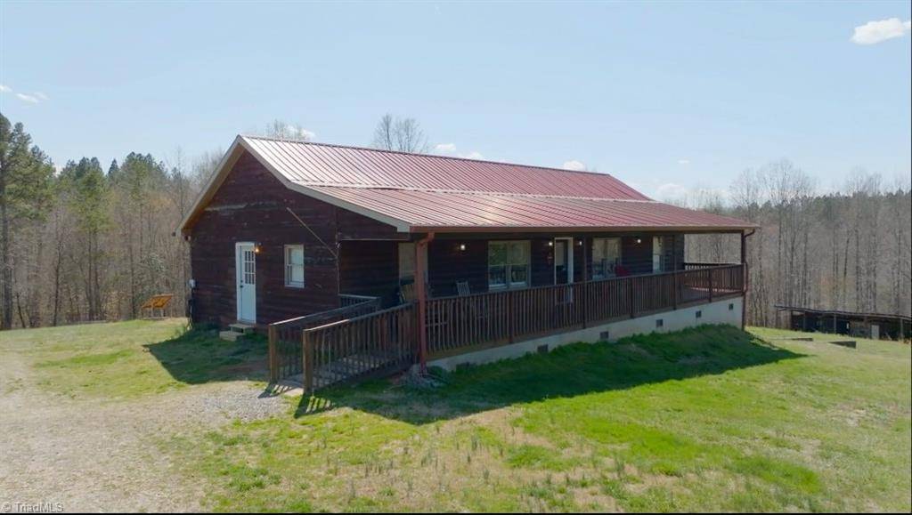202-A Roby Fulk RD, Pinnacle, NC 27043