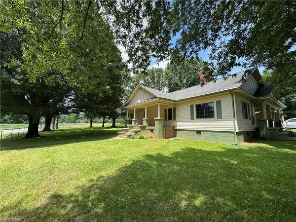 East Bend, NC 27018,3428 Genie RD