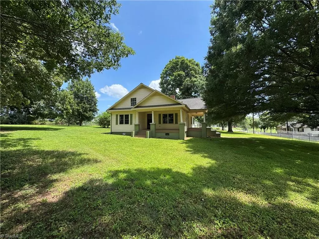 East Bend, NC 27018,3428 Genie RD