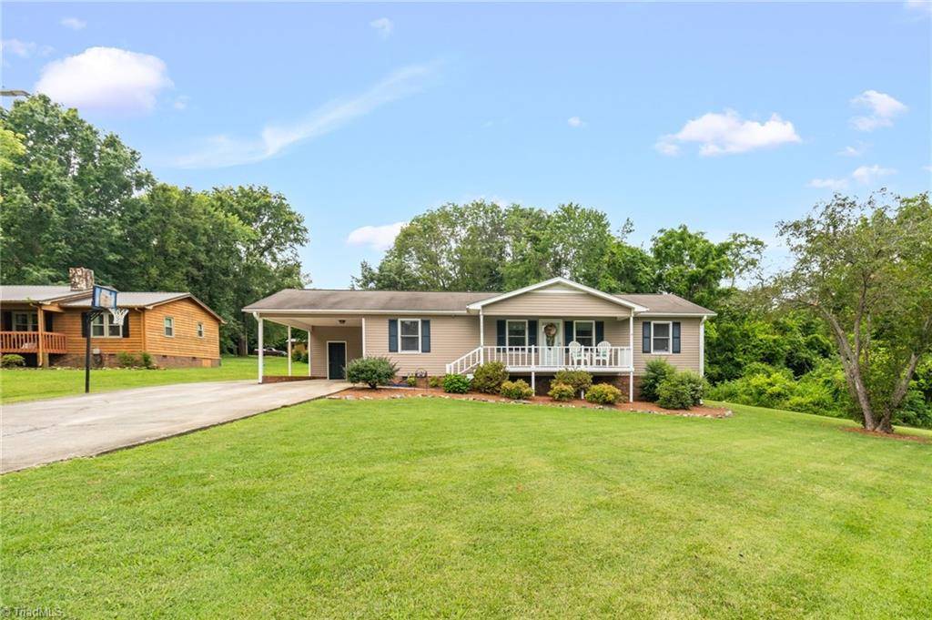 Trinity, NC 27370,3809 Evergreen DR