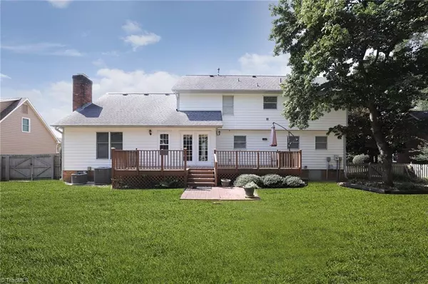 High Point, NC 27265,3908 Sandlewood RD