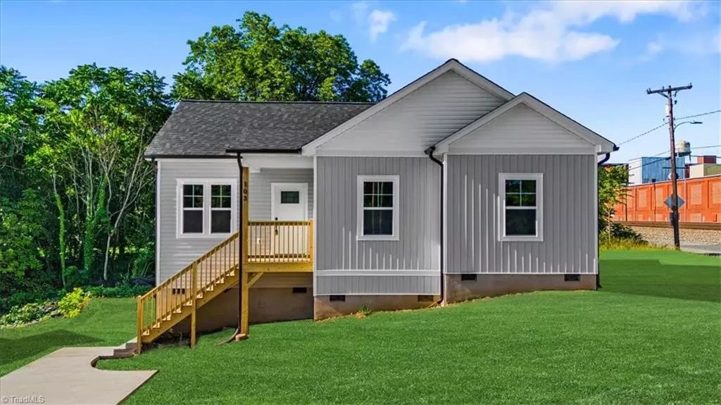 Reidsville, NC 27320,103 Roanoke ST