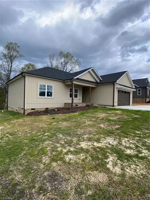 111 Legacy LN, Eden, NC 27288