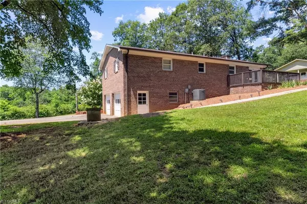 Yadkinville, NC 27055,3129 Wyo RD