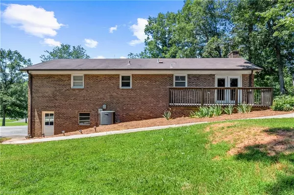 Yadkinville, NC 27055,3129 Wyo RD