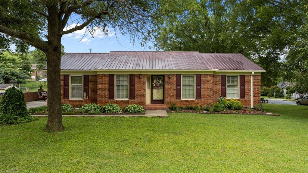 516 Ivey RD, Graham, NC 27253