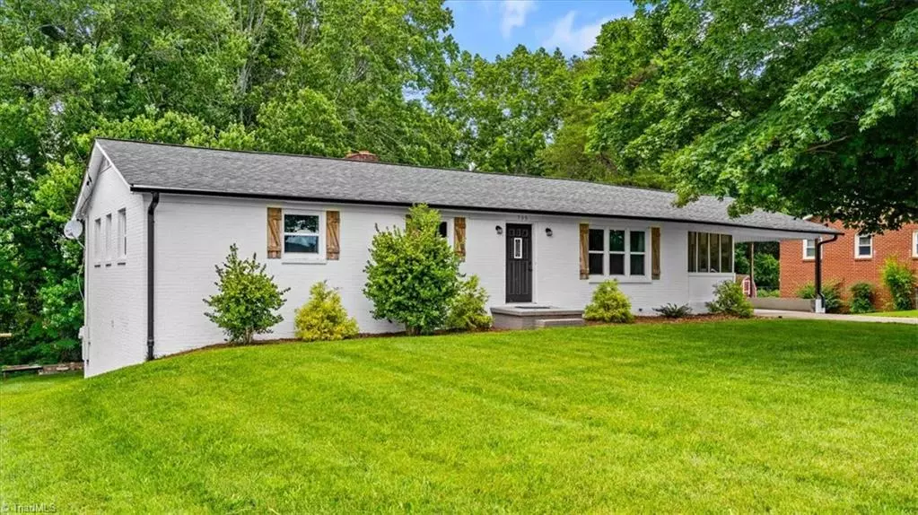 735 Hallmark DR, Rural Hall, NC 27045